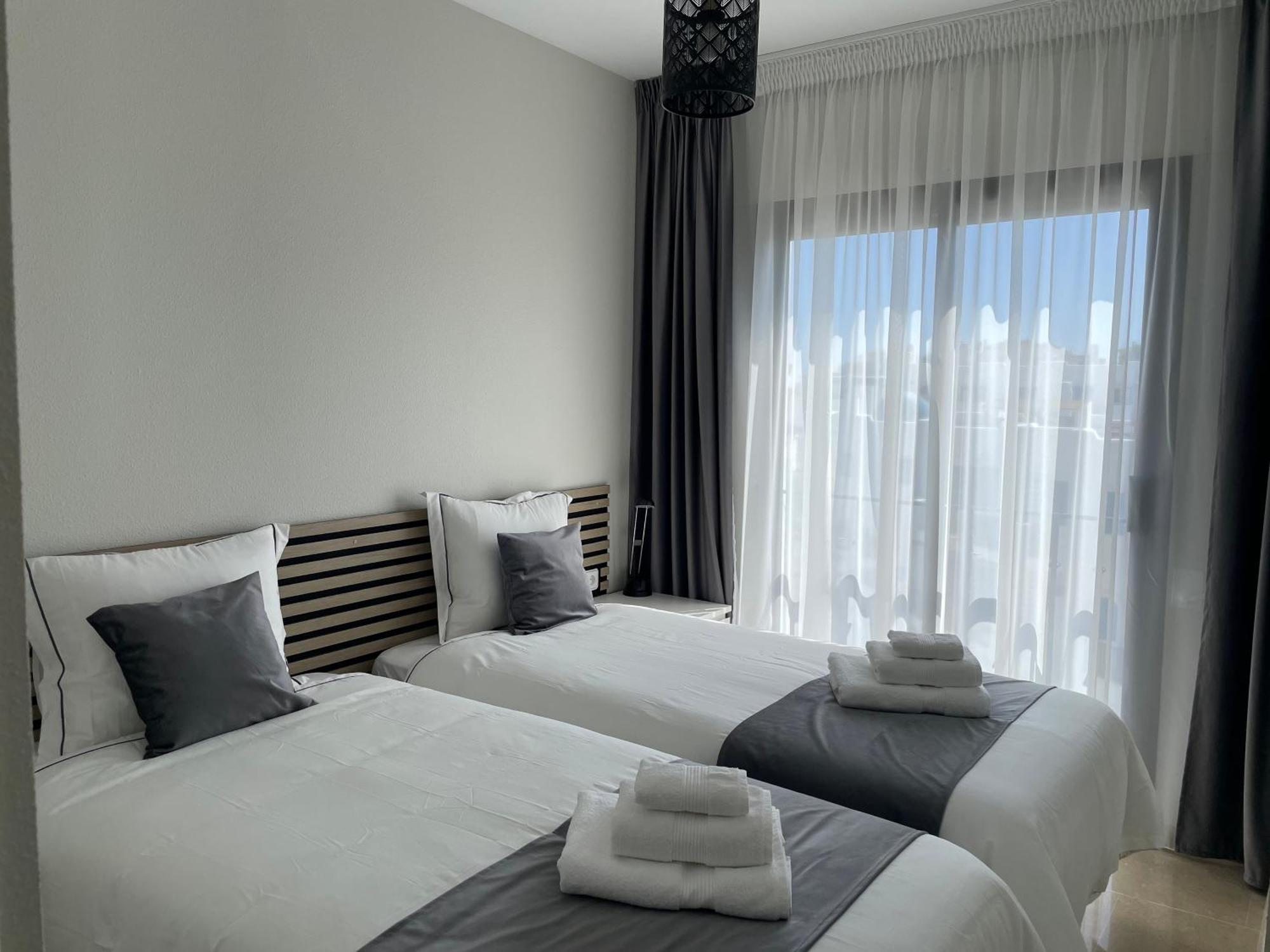 Apartamento En Marina Duquesa Castillo de Sabinillas Ngoại thất bức ảnh