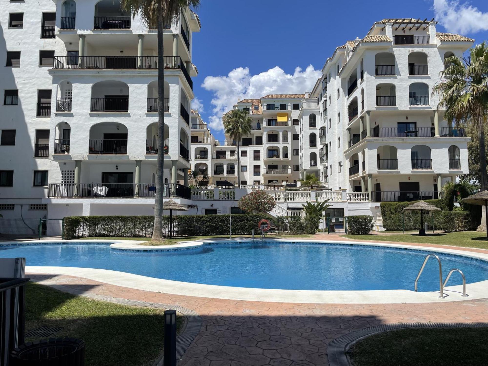 Apartamento En Marina Duquesa Castillo de Sabinillas Ngoại thất bức ảnh